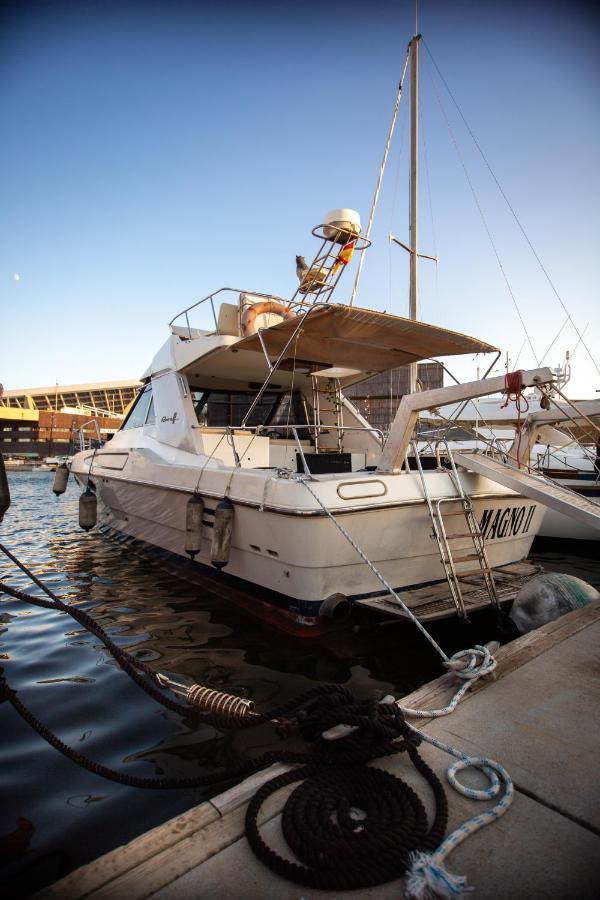 Hotel Magno II Boat Sant Adria de Besos Exterior foto